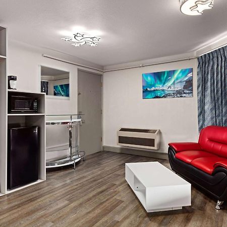 Days Inn By Wyndham Lakewood South Tacoma Экстерьер фото