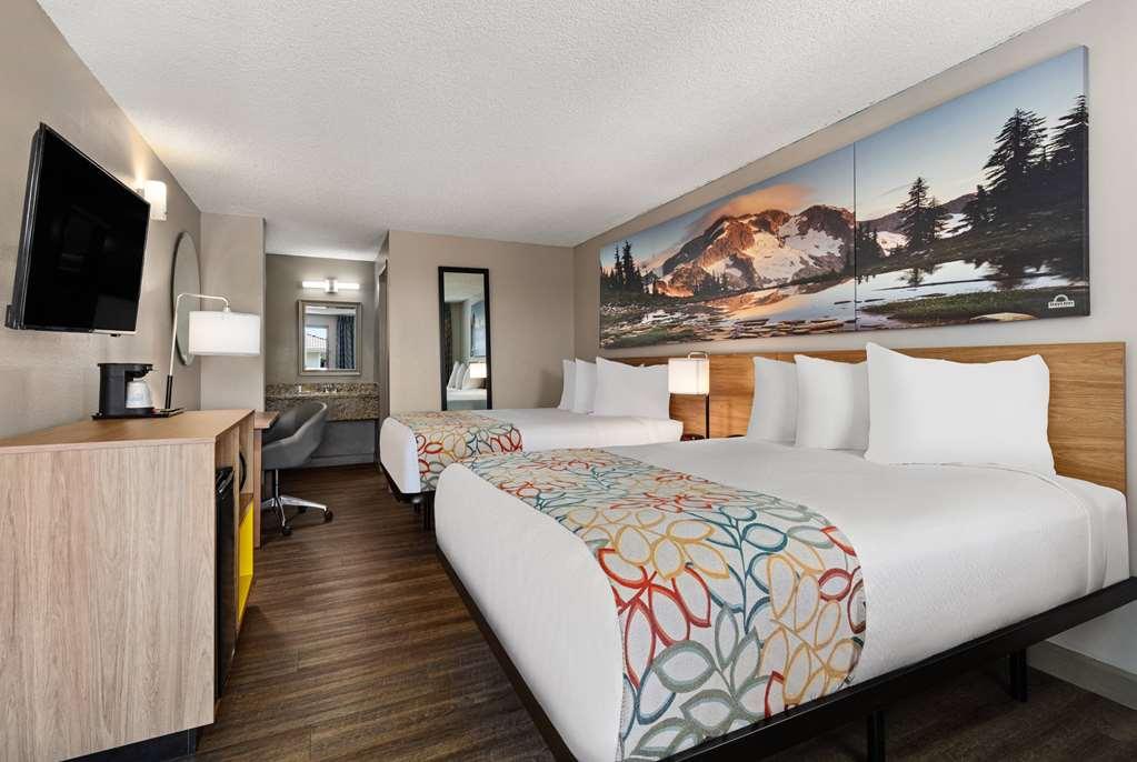 Days Inn By Wyndham Lakewood South Tacoma Номер фото